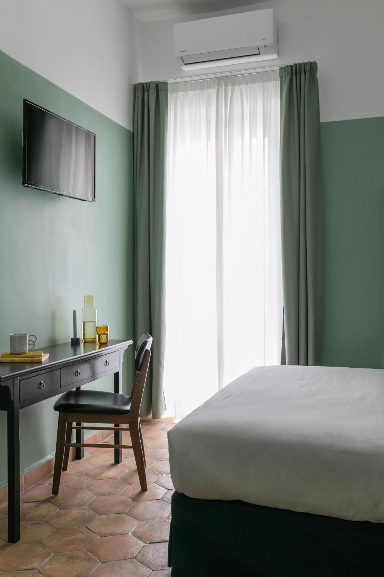 ローマ ナヴォナ ゴヴェモ ヴェチオ Bed & Breakfast エクステリア 写真